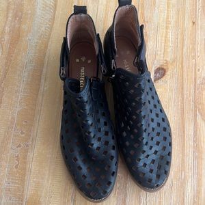 Musse & cloud ankle boots